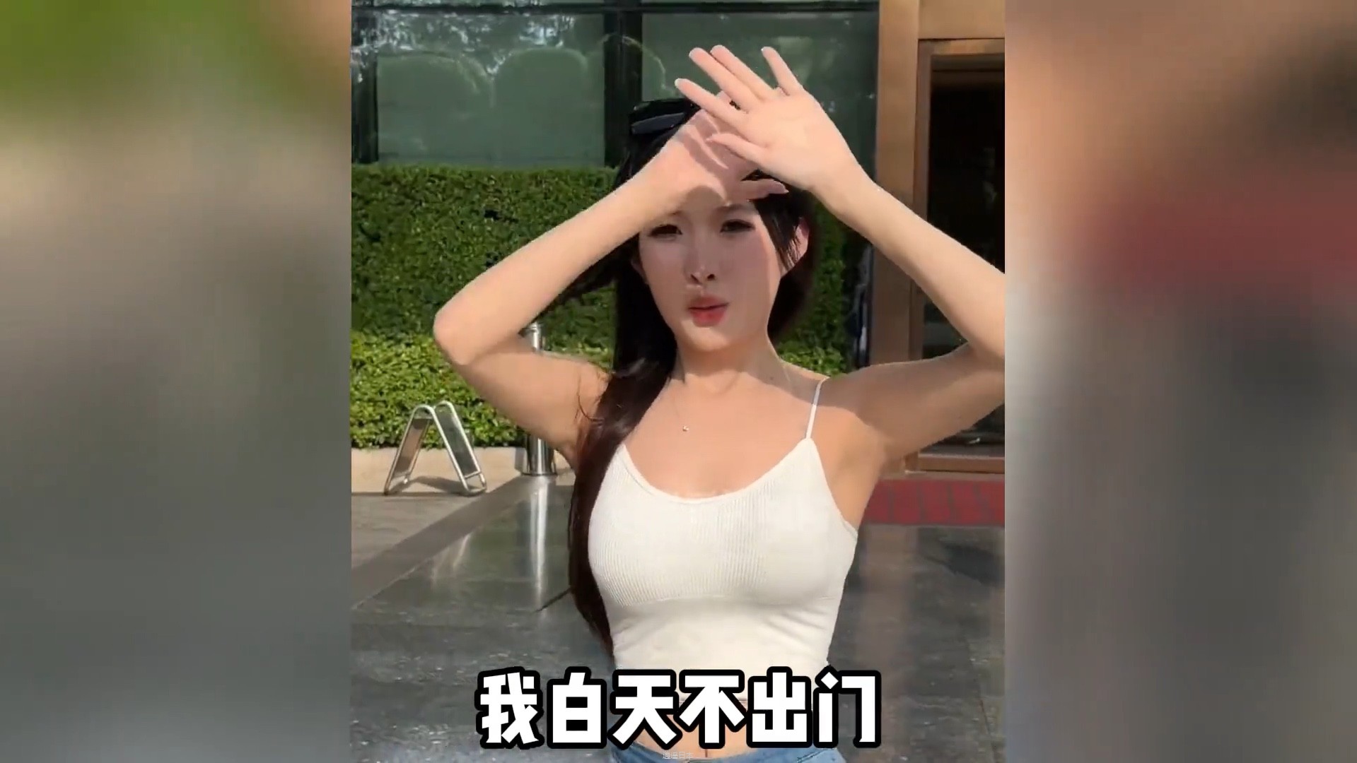 盘点猝不及防搞笑瞬间，老板娘摆摊爆满，果然有一定功底-1.jpg